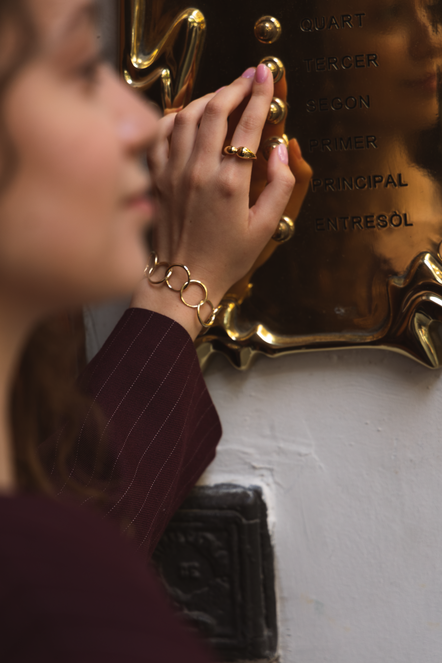 GoldenBraceletTess3