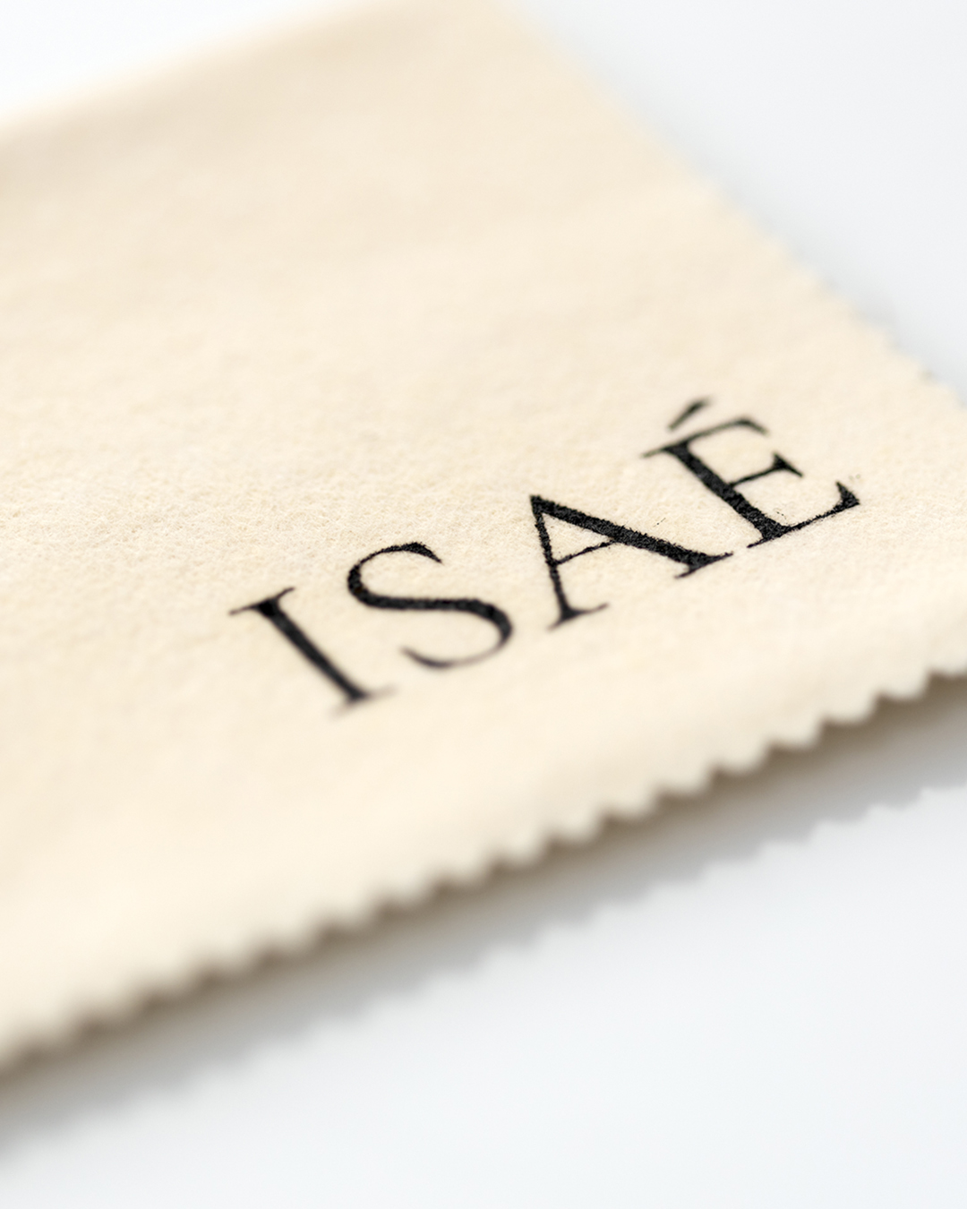 ISAÉ CHAMOIS